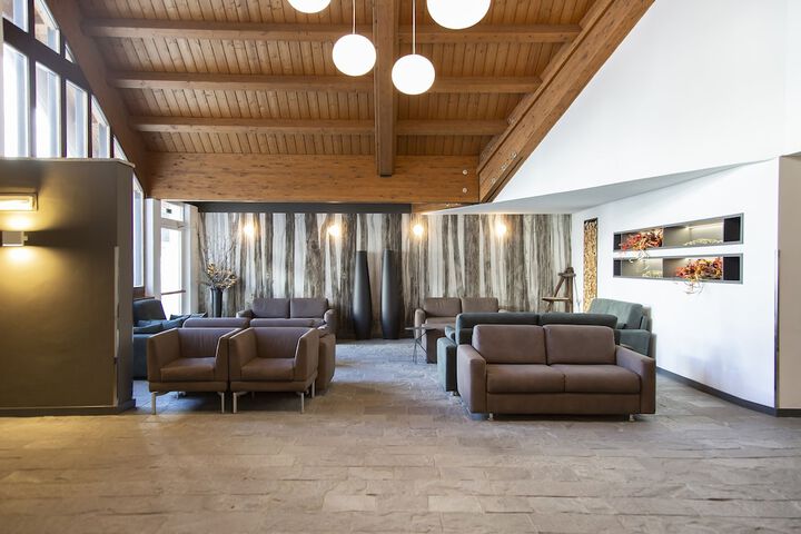 Guest Lobby