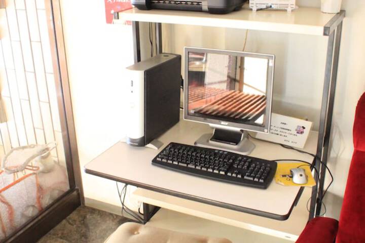 Business Center 17 of 19