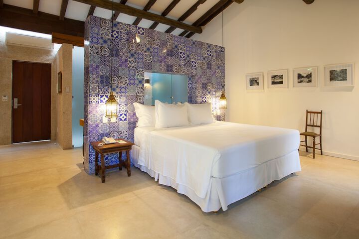 Room 14 of 90