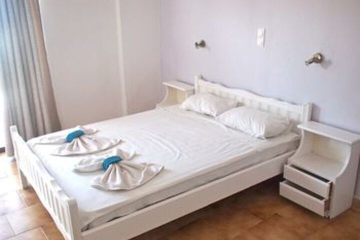 Room 13 of 29