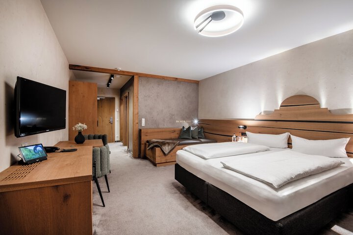Room 14 of 159