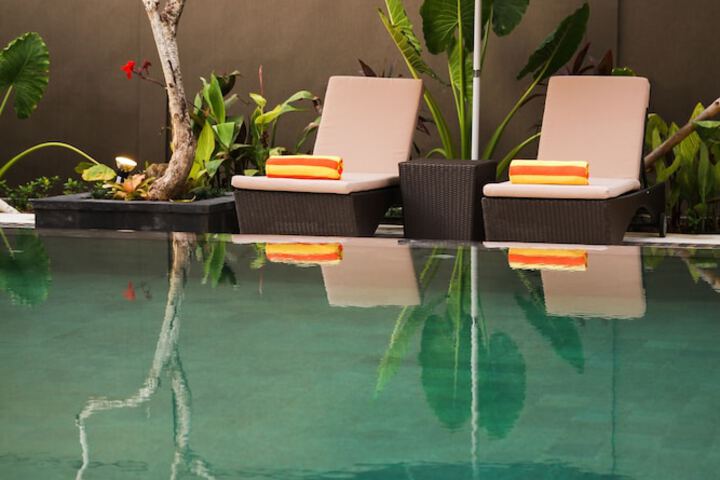Pool 42 of 66