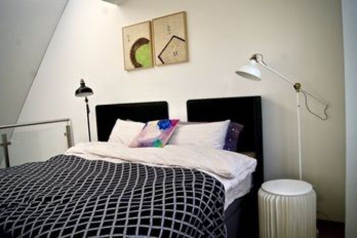 Room 28 of 100