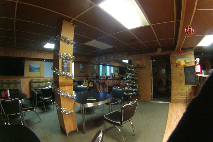 Dining 42 of 56