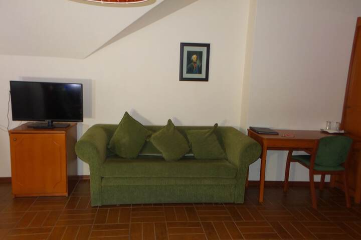 Room 14 of 39