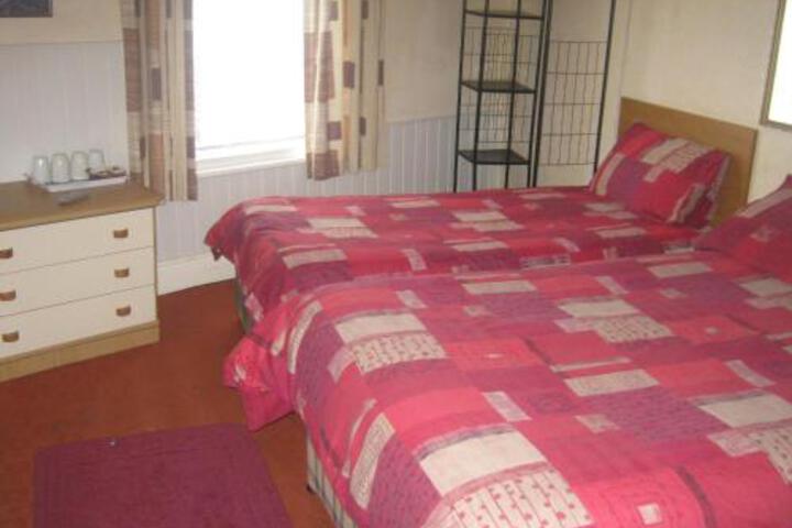 ALMAR HOTEL