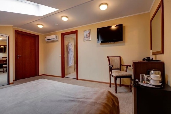 Room 13 of 69