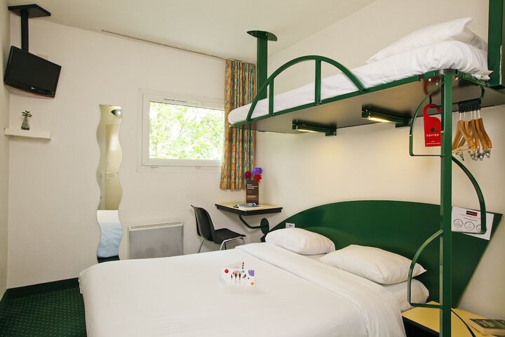 Room 7 of 54