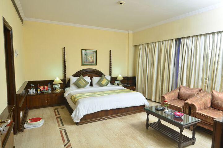 Room 20 of 36