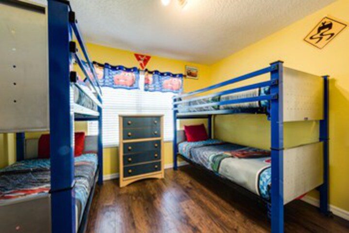 Room 139 of 272