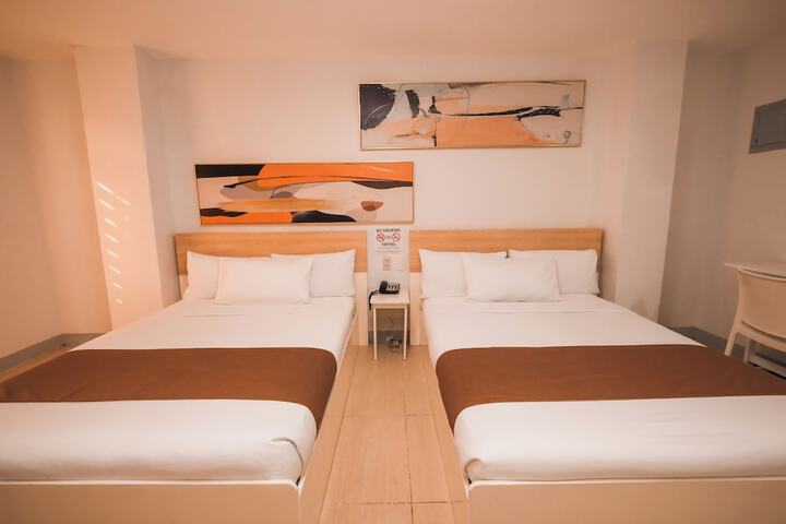 Room 9 of 27