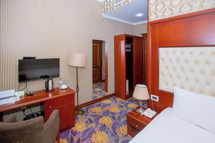 Room 7 of 46