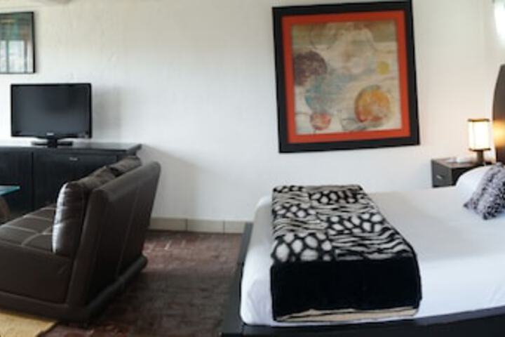 Room 14 of 66