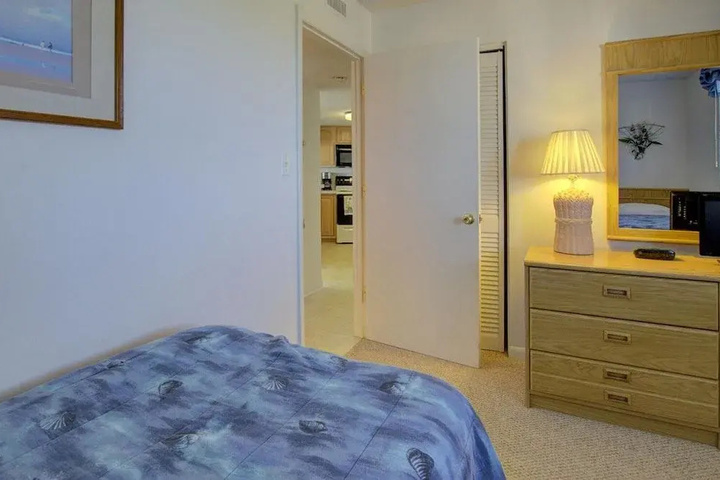 Room 2 of 16
