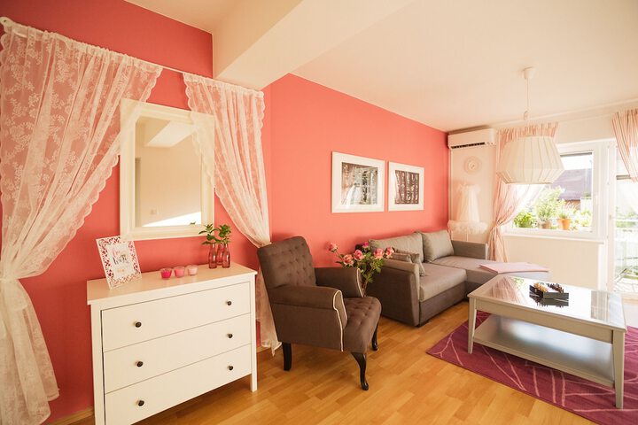 Room 16 of 24