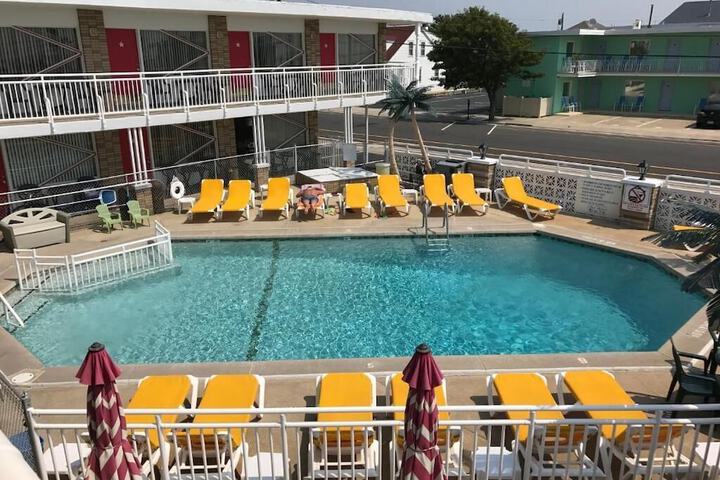 Pool 26 of 33