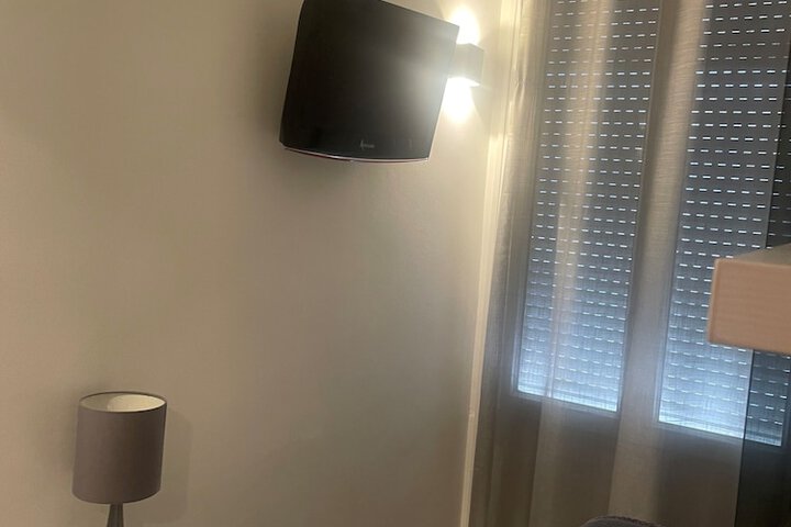 Room 53 of 82