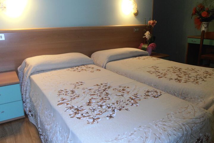 Room 16 of 18