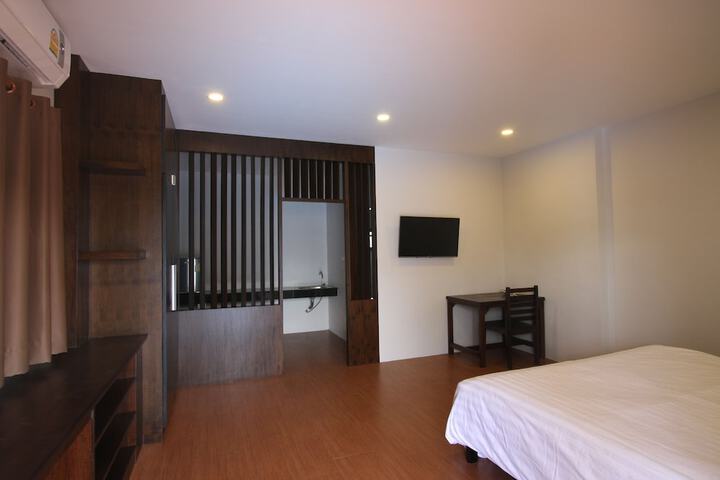 Room 3 of 32