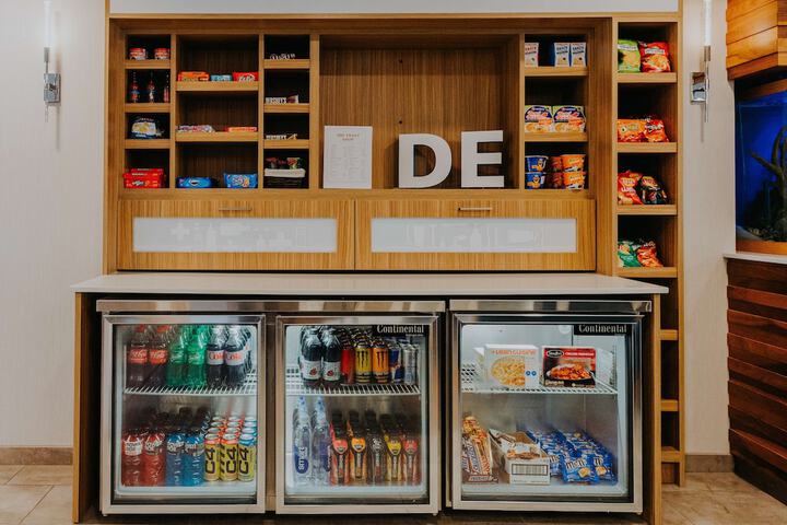 Snack bar