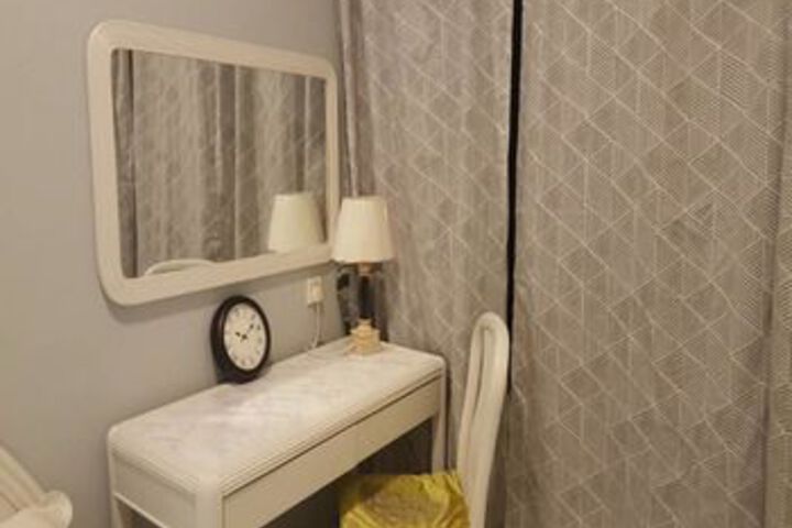 Room 28 of 62