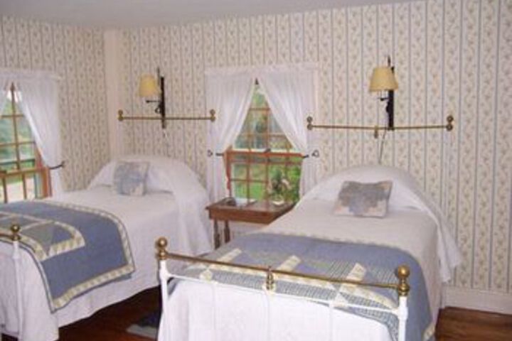 Room 48 of 150