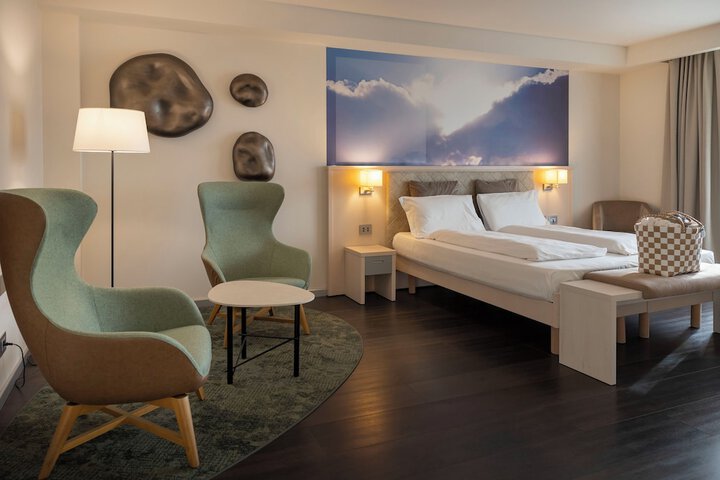 Room 11 of 62