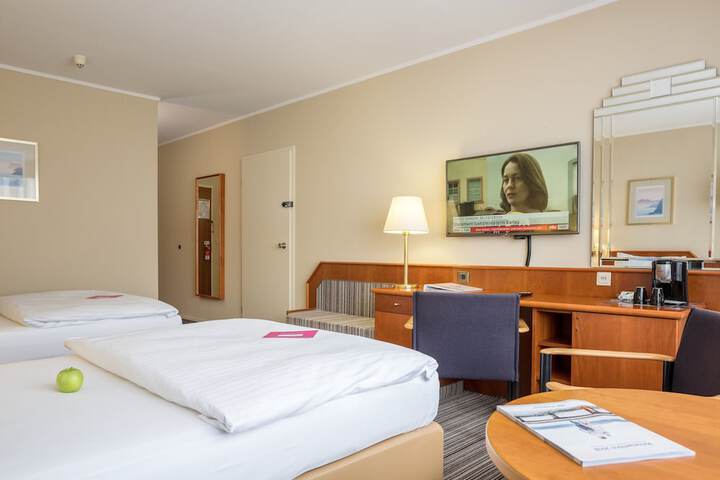 Room 12 of 24