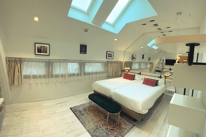 Room 41 of 76