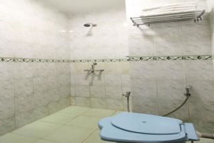 Room 2 of 20