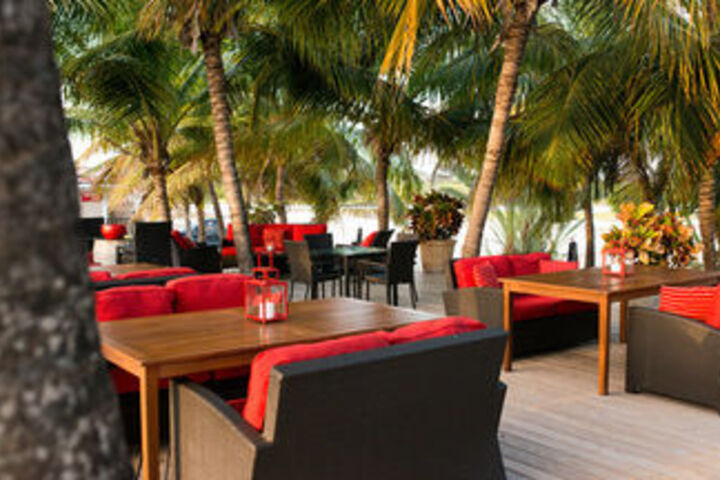 Dining 39 of 42
