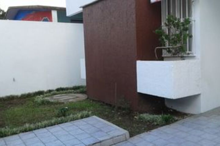 Hotel Exterior 6 of 27