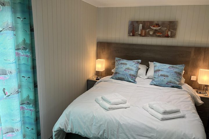 Room 2 of 34