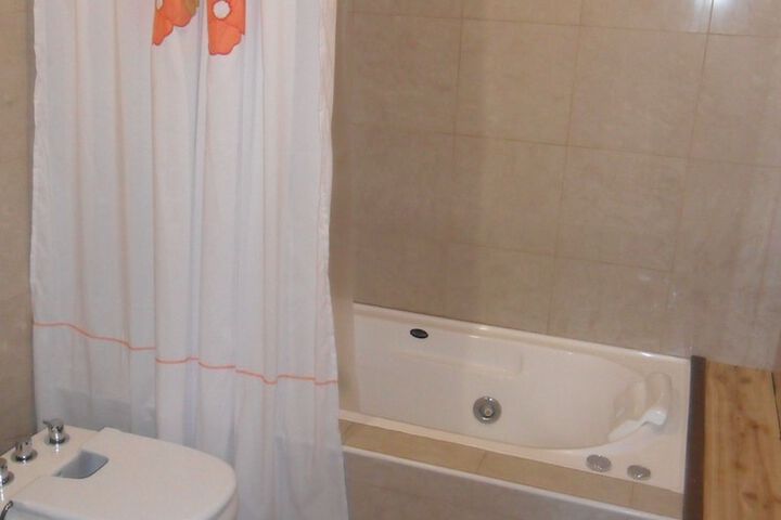 Room 7 of 25