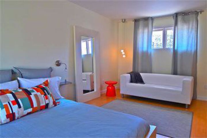 Room 8 of 25