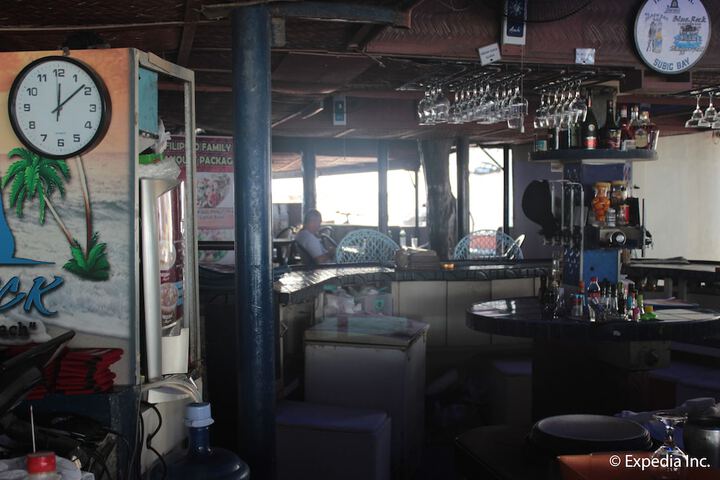 Lounge 69 of 83