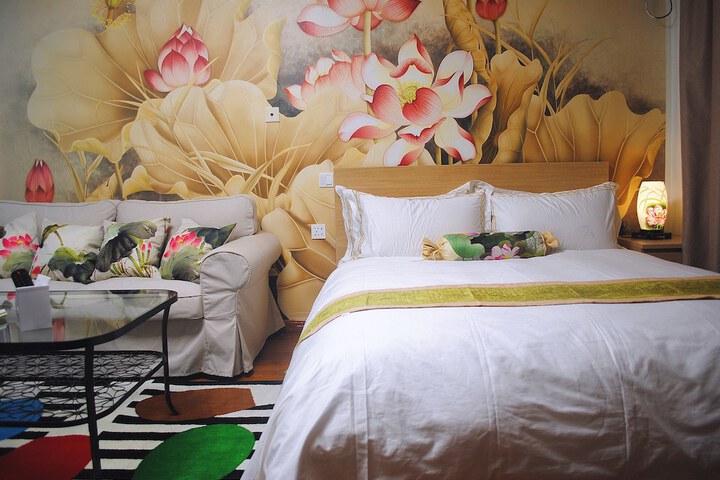 Room 13 of 172