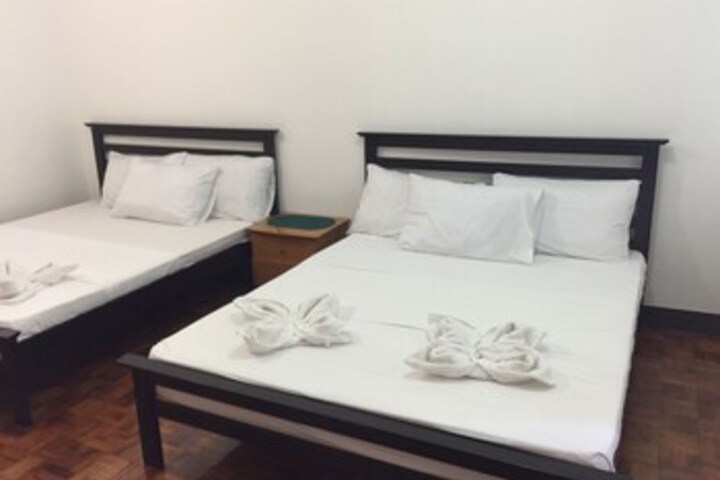 Room 83 of 103