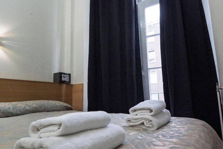 Room 30 of 46