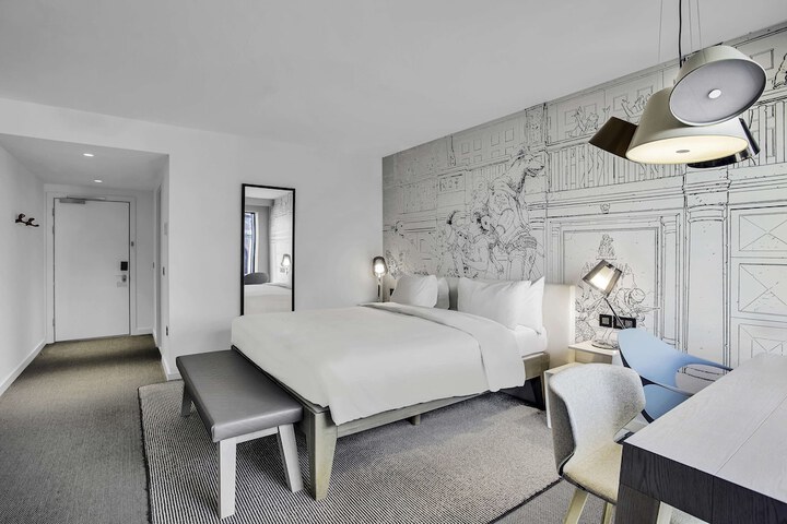 Room 34 of 124