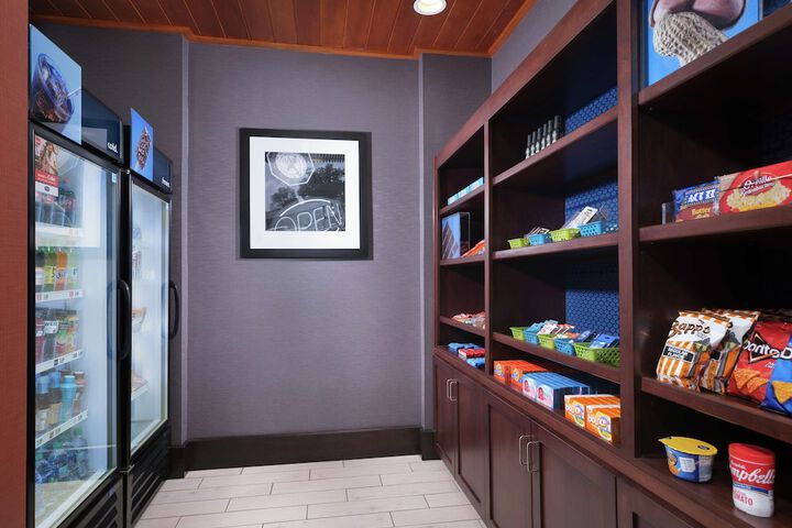 Snack bar