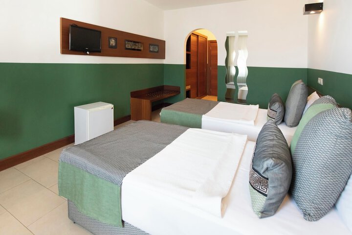Room 3 of 50