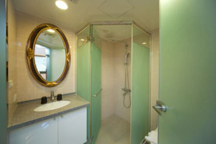 Room 5 of 47
