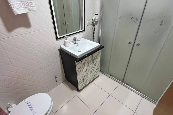 Room 48 of 64