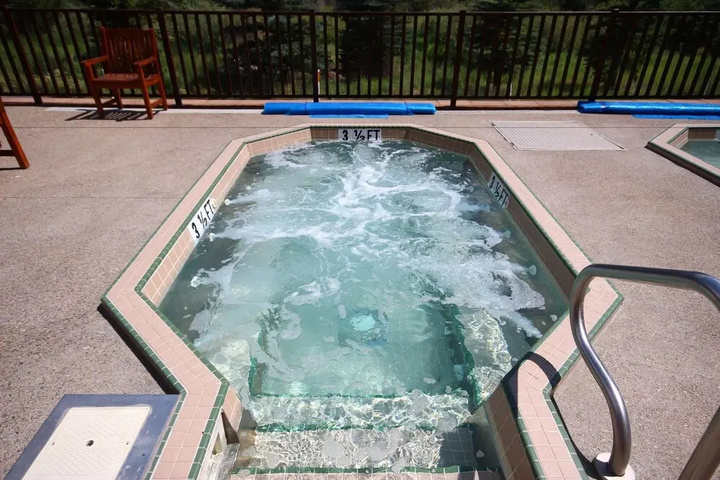 Pool 16 of 29