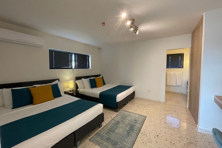Room 3 of 147