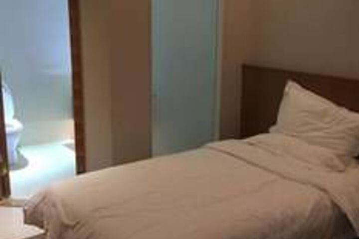 Room 70 of 137