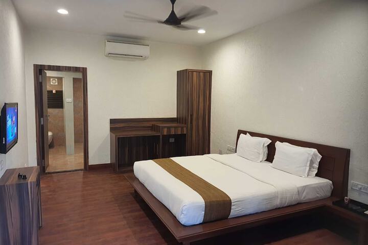 Room 19 of 78