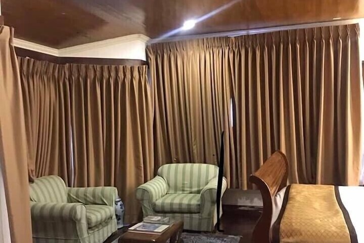 Room 14 of 36