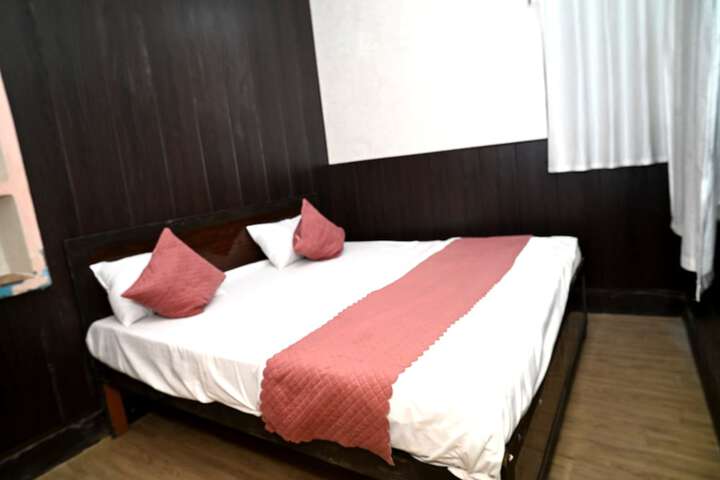Room 8 of 20